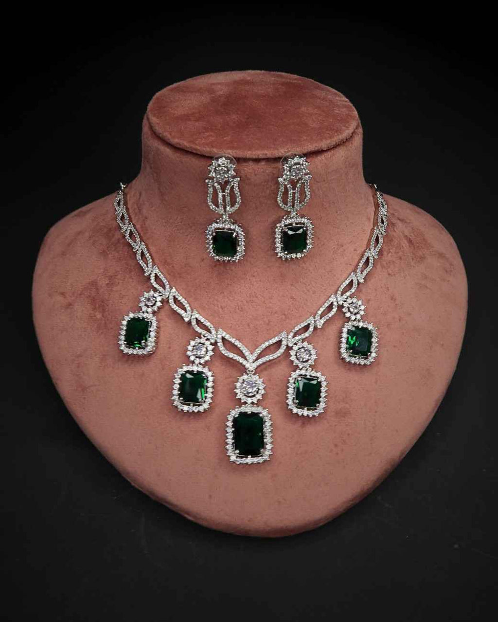 Bridal Look Necklace Set – American Diamond
