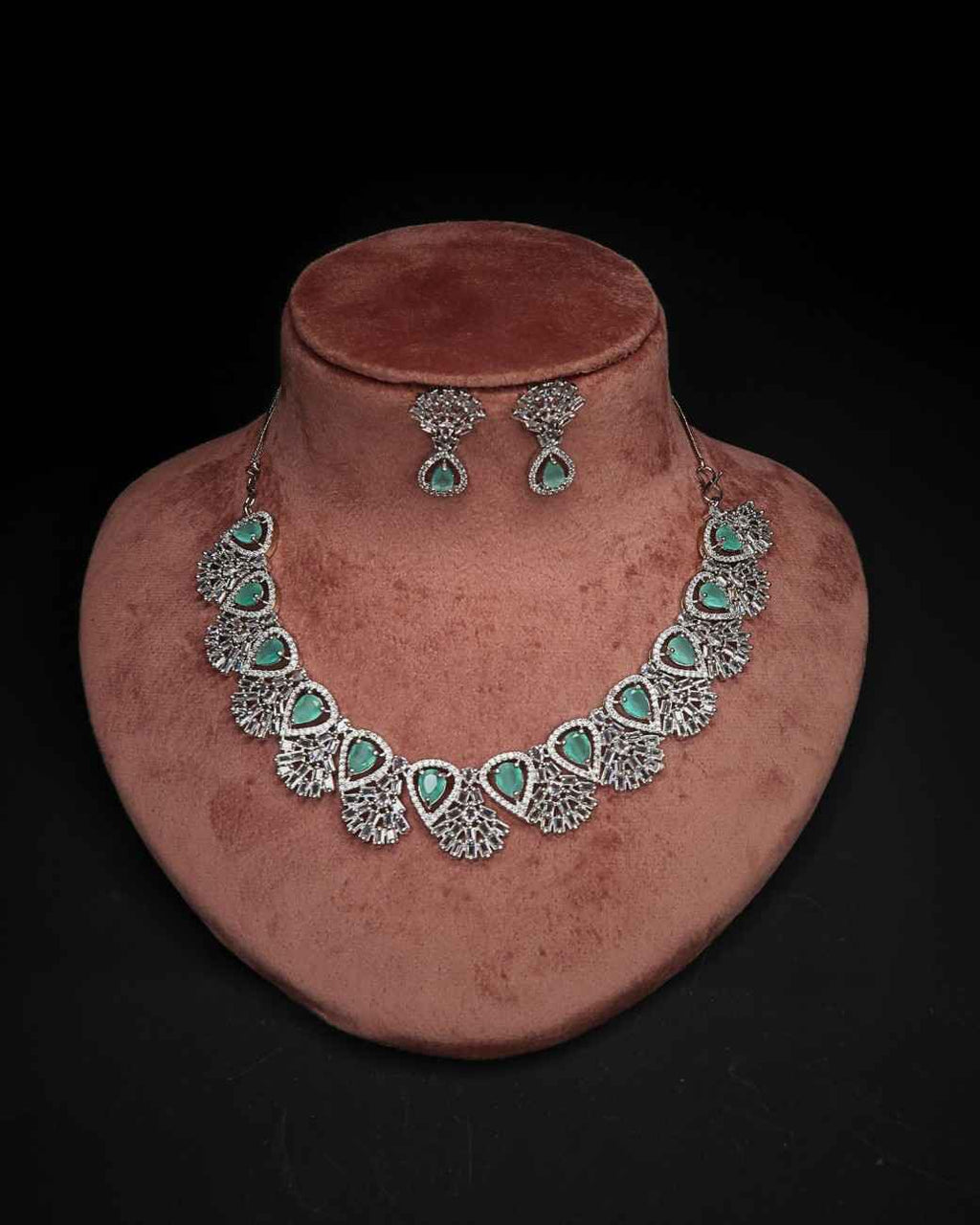 Stylish American Diamond Necklace for Every Event