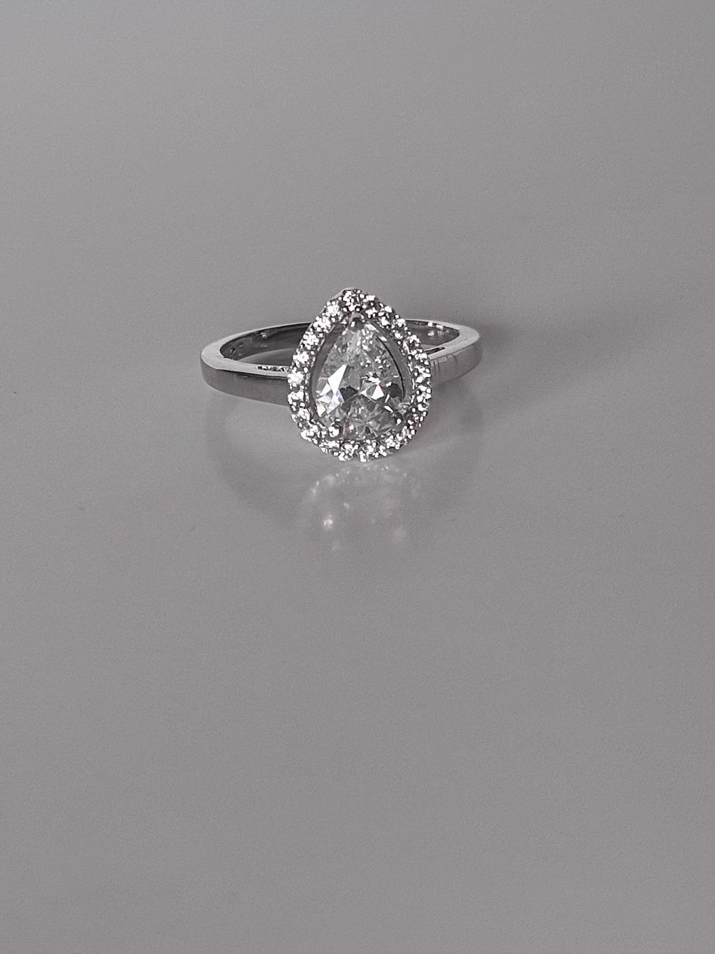 Crystal Edge Diamond Ring