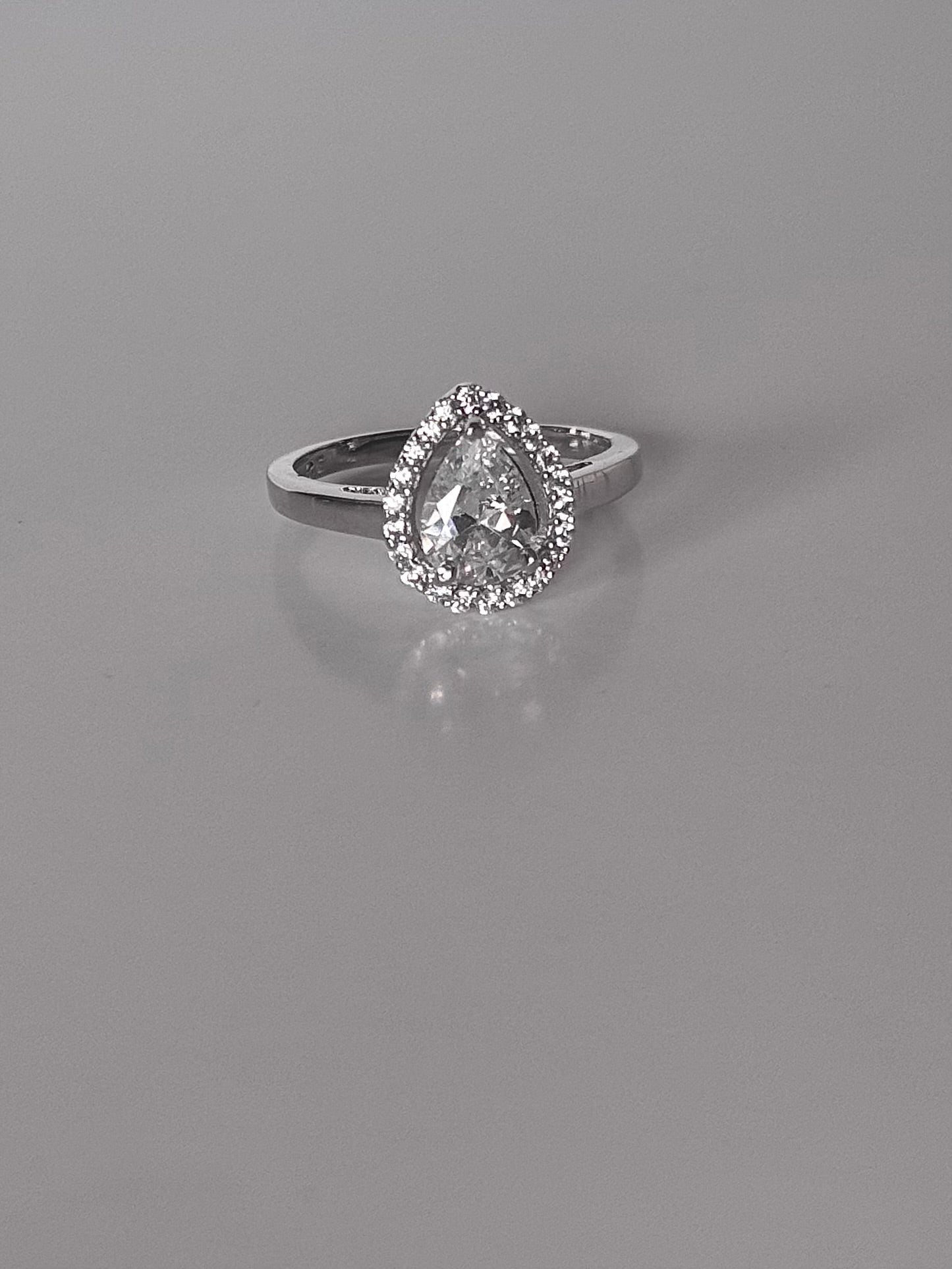 Crystal Edge Diamond Ring