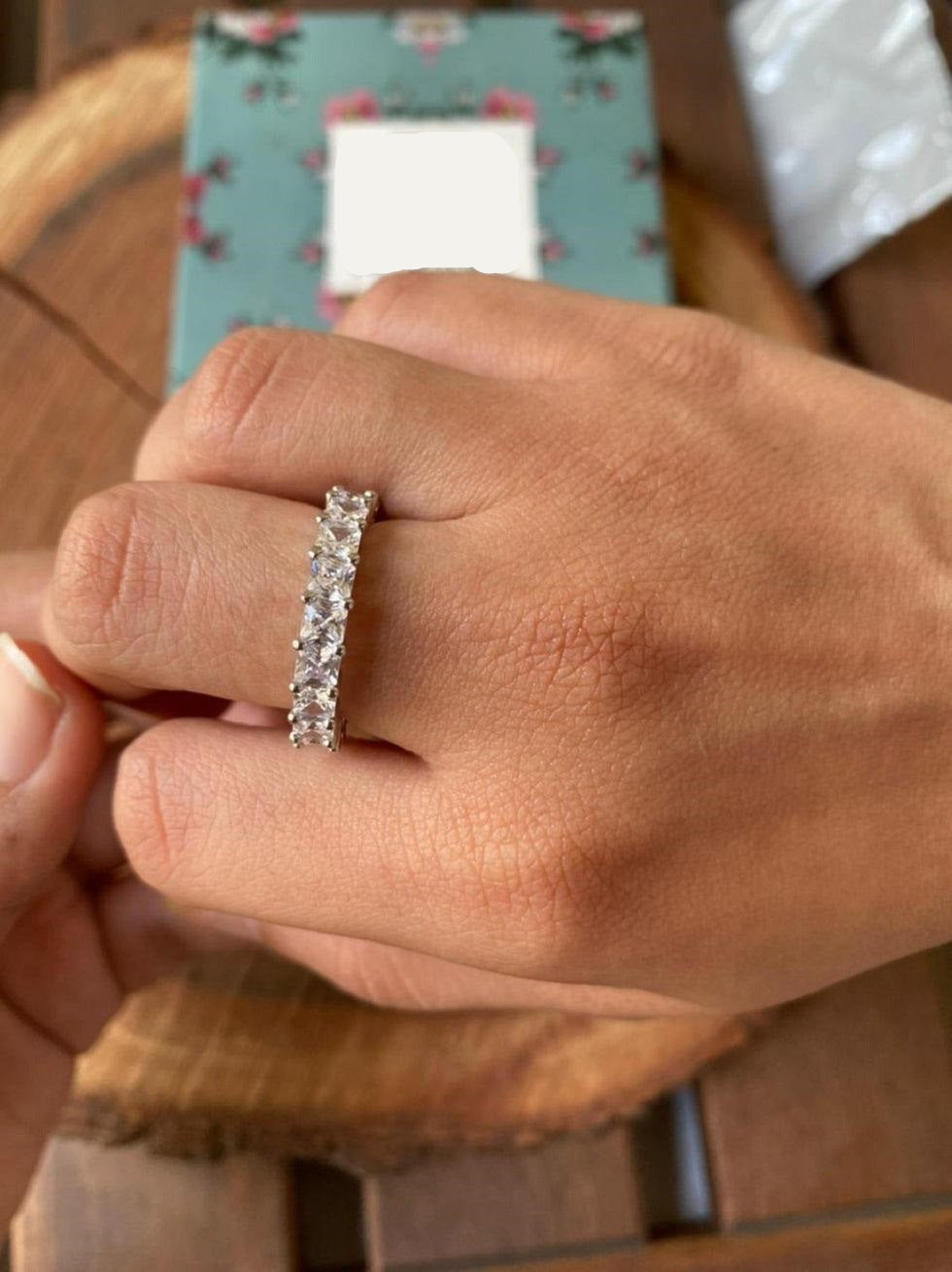 Echo Halo Engagement Ring