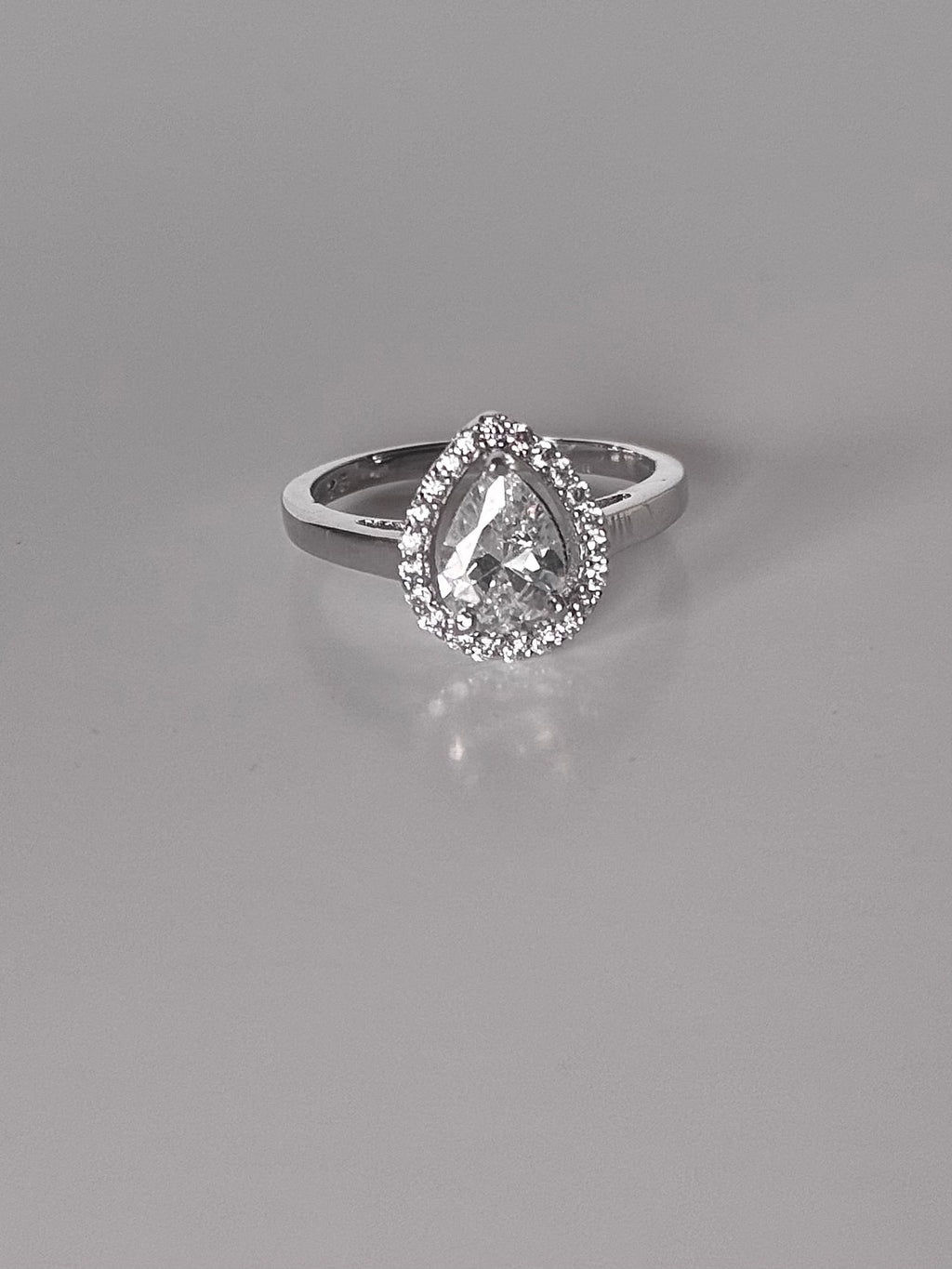 Crystal Edge Diamond Ring