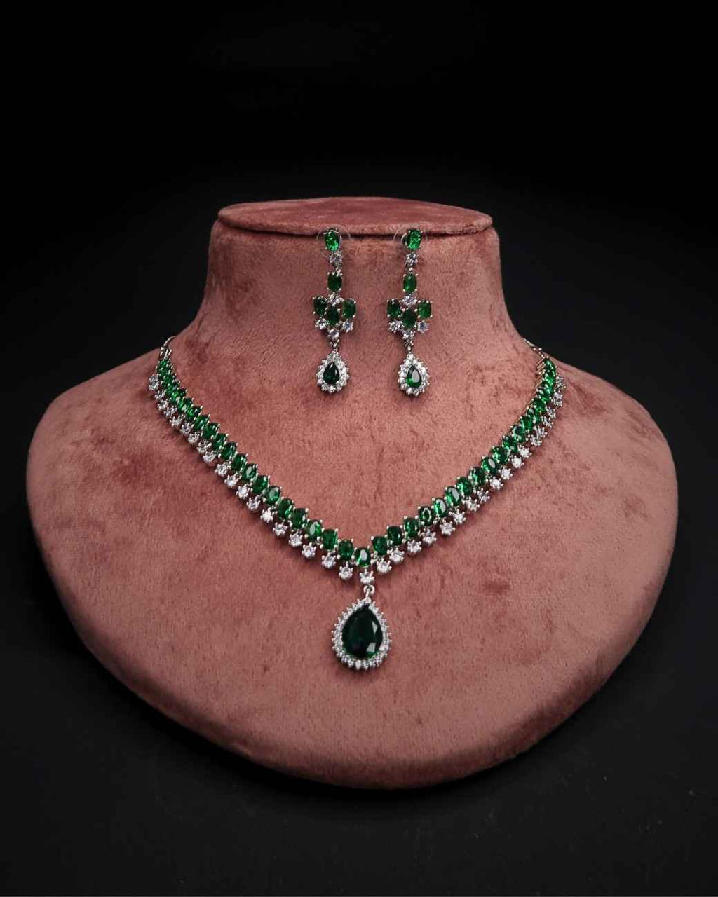 Elegant Wedding Jewelry – Necklace & Earrings