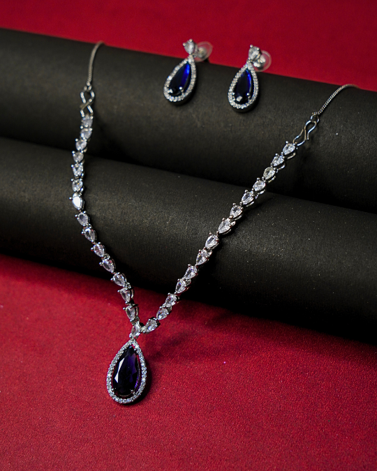 Sophisticated American Diamond Necklace