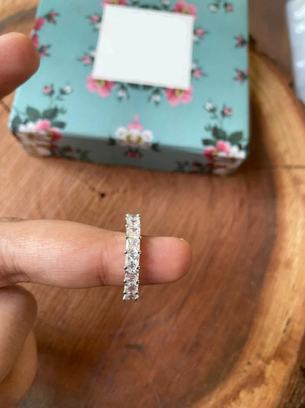 Echo Halo Engagement Ring