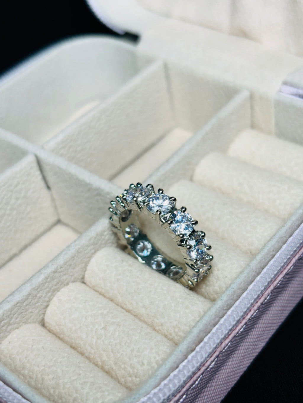 Echo Halo Engagement Ring