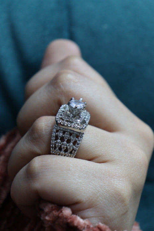 American Noble Light Diamond Ring