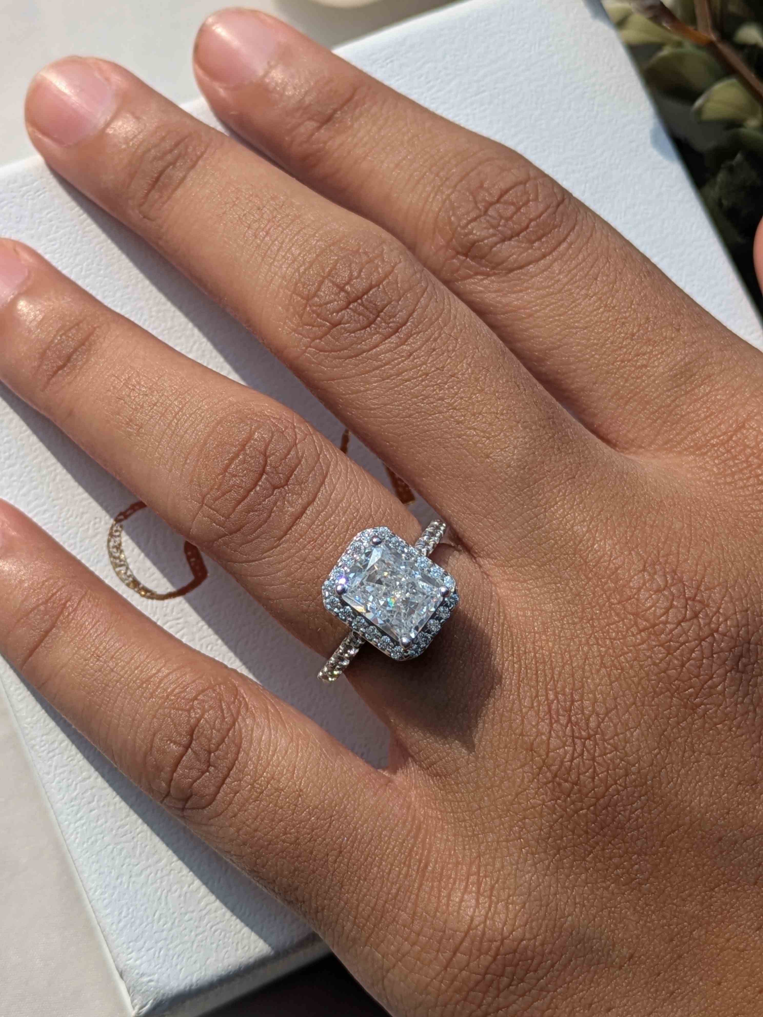 Radaint Ice Crushed Silver Halo Solitaire Ring For Women