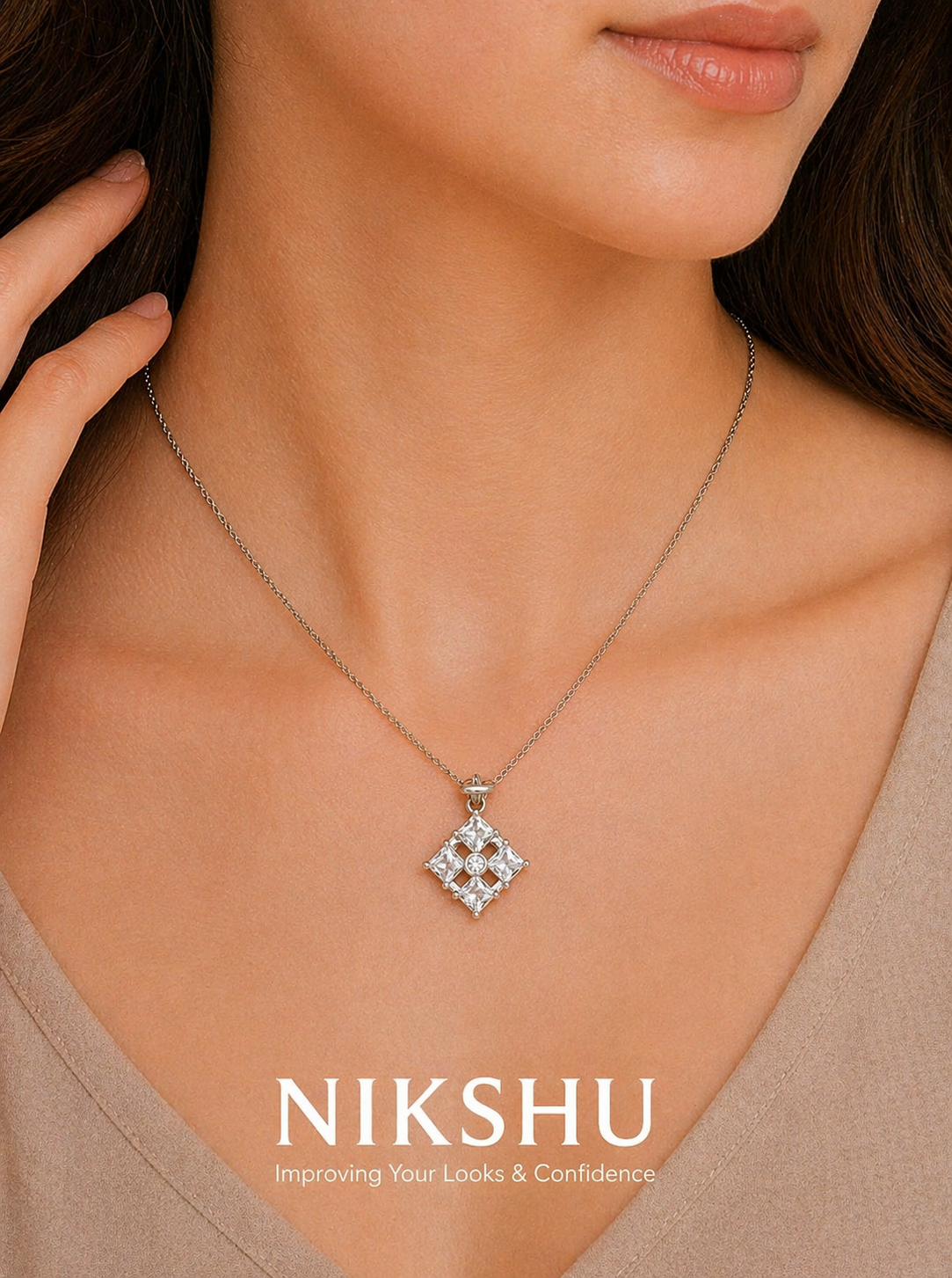 Nikshu Geometric Square Cluster Silver Pendant Necklace